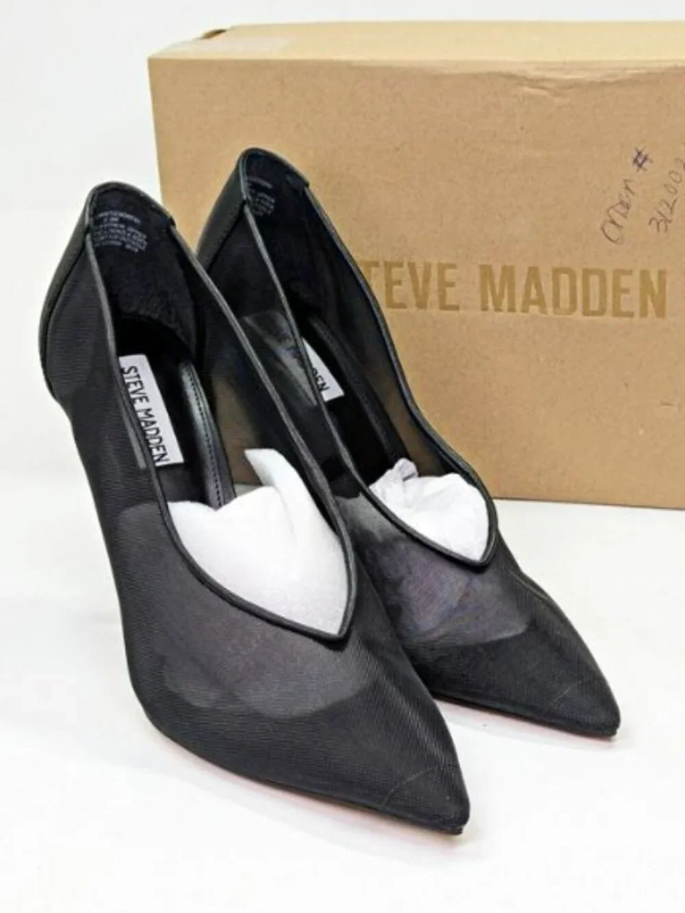 Steve Madden Women's Sedona High-Vamp Pointed-Toe Pumps Size 9.5 (MSRP $109)